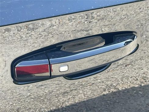 Used 2021 Chevrolet Tahoe LT image 33