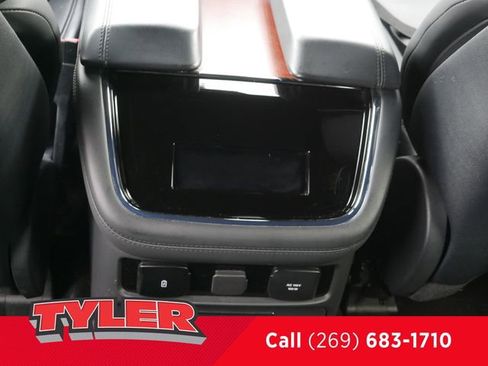 Used 2022 Lincoln Navigator Reserve AWD/4WD image 38