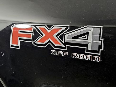 Used 2023 Ford F150 Lariat w/ Max Trailer Tow Package image 32