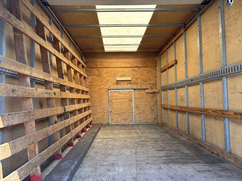 Used 2015 Chevrolet Express 3500 Extended RWD image 8