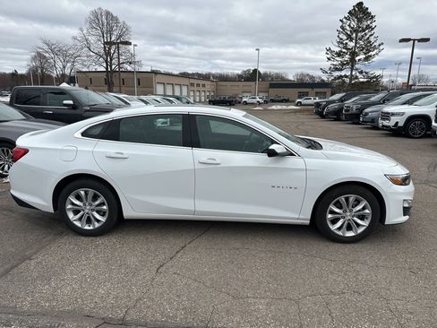 Used 2024 Chevrolet Malibu LT image 4