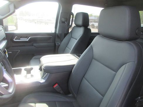 New 2026 GMC Sierra 2500 SLT AWD/4WD image 12