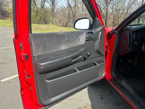 Used 2002 Dodge Dakota Sport image 10
