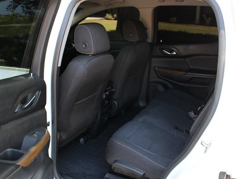 Used 2018 GMC Acadia SLE FWD image 11