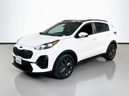 Certified 2021 Kia Sportage S image 3