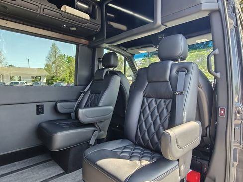 Used 2022 Mercedes-Benz Sprinter 3500 image 39