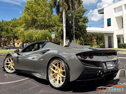 Used 2022 Ferrari F8 Tributo RWD image 45