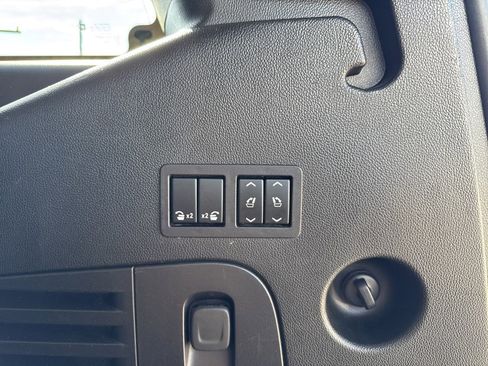 Used 2018 GMC Yukon Denali w/ Denali Ultimate Package image 10