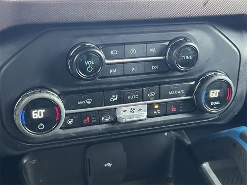 Used 2023 Ford Bronco Outer Banks image 29