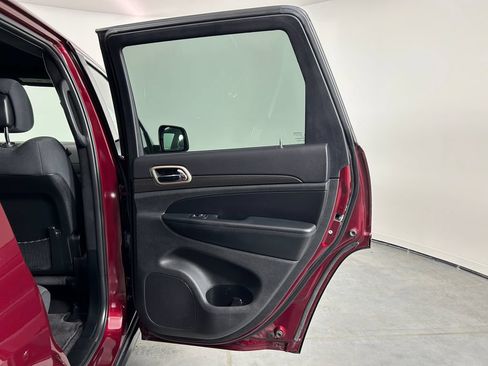 Used 2016 Jeep Grand Cherokee Laredo w/ Quick Order Package 23E AWD/4WD image 29