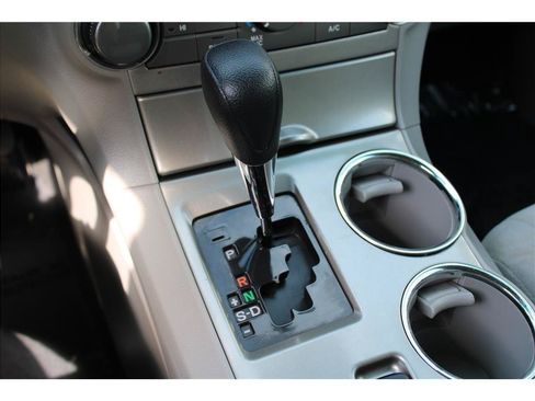 Used 2012 Toyota Highlander 4WD w/ Tech Pkg image 25