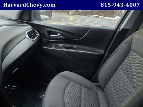 Used 2021 Chevrolet Equinox LT image 14