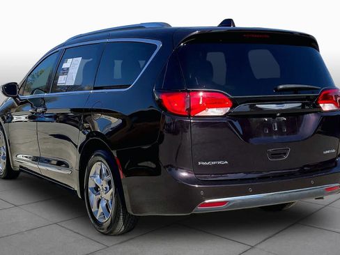 Used 2019 Chrysler Pacifica Limited FWD image 17