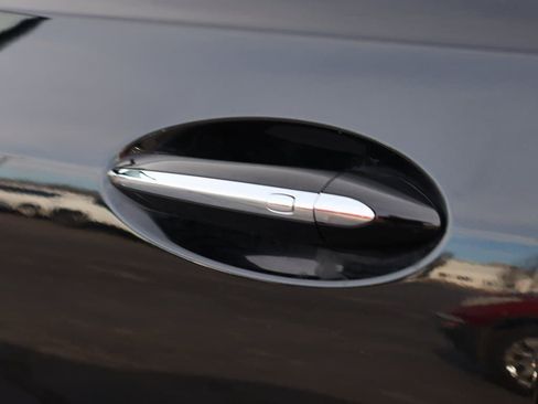 Used 2022 Buick Enclave Essence w/ Experience Buick Package image 23