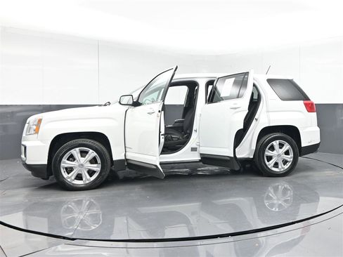 Used 2017 GMC Terrain SLE image 40