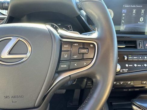 Used 2022 Lexus ES 350 w/ Premium Package image 16