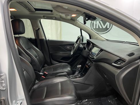 Used 2019 Buick Encore Essence image 31