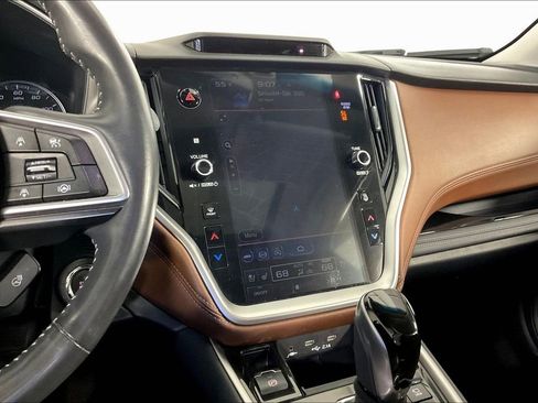 Used 2022 Subaru Outback Touring image 9