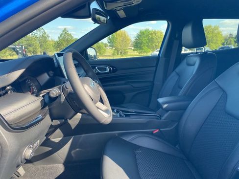 New 2026 Jeep Compass Latitude AWD/4WD image 11