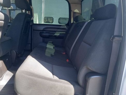 Used 2011 Chevrolet Silverado 1500 LT AWD/4WD image 11