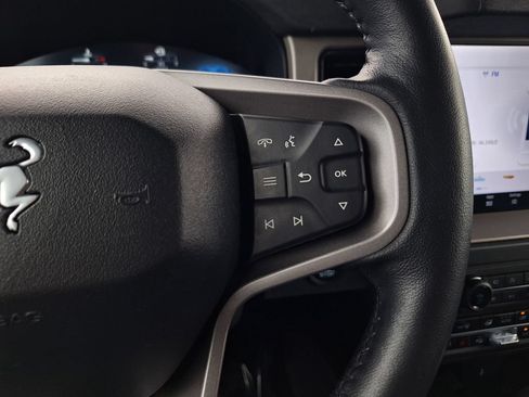 Used 2025 Ford Bronco Outer Banks AWD/4WD image 17