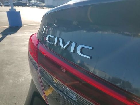 Used 2023 Honda Civic Sport image 7