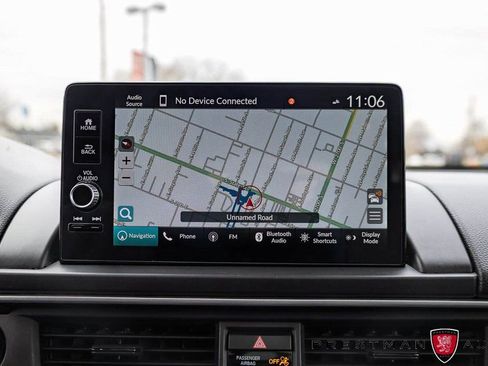 Used 2024 Honda Pilot Touring image 10