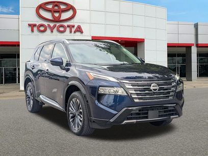 Used 2025 Nissan Rogue Platinum w/ Tech Package