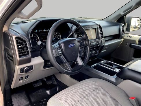 Used 2018 Ford F150 XLT w/ Equipment Group 302A Luxury AWD/4WD image 16