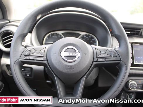 New 2025 Nissan Kicks Play S image 15