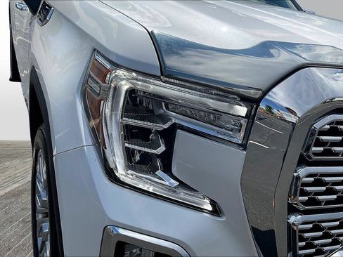 Used 2021 GMC Sierra 1500 Denali w/ Denali Ultimate Package AWD/4WD image 32
