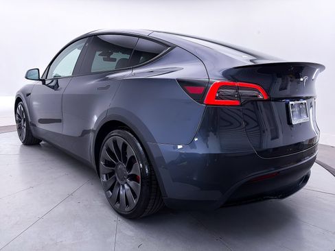 Used 2022 Tesla Model Y Performance AWD/4WD image 13