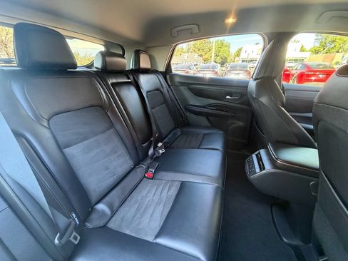 Used 2023 Nissan Ariya FWD image 19