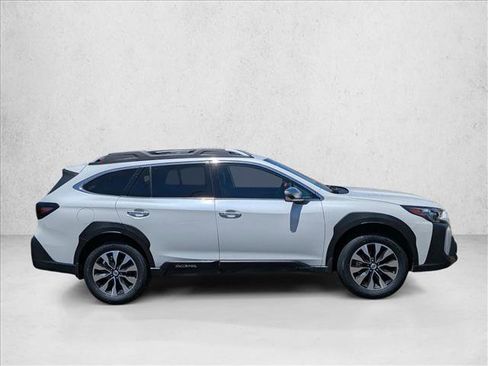 Used 2024 Subaru Outback Touring AWD/4WD image 4