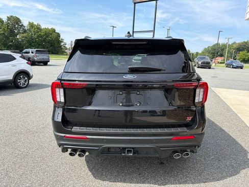 Used 2025 Ford Explorer ST AWD/4WD image 8