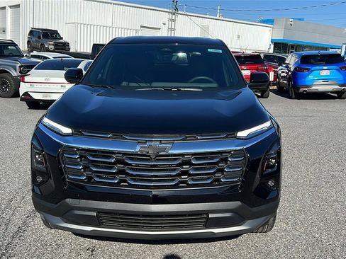 New 2026 Chevrolet Equinox LT image 2