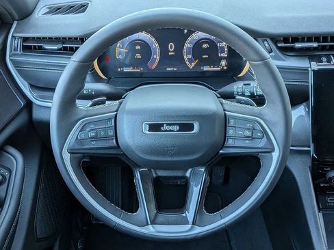 Certified 2023 Jeep Grand Cherokee Altitude AWD/4WD image 20