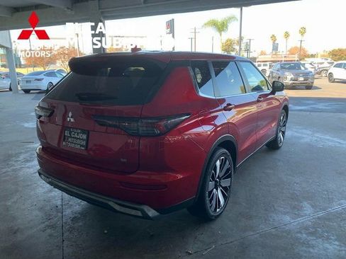New 2026 Mitsubishi Outlander SE FWD image 3