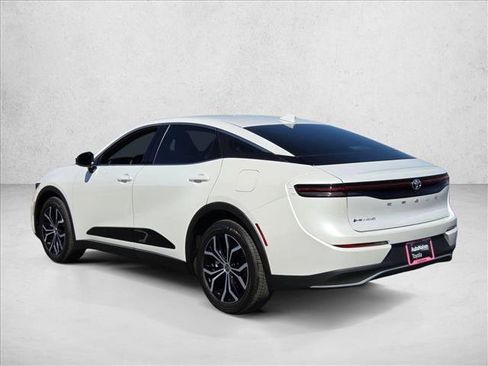 Certified 2024 Toyota Crown XLE image 8