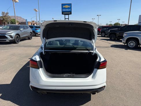 Used 2024 Nissan Altima 2.5 SR FWD image 35