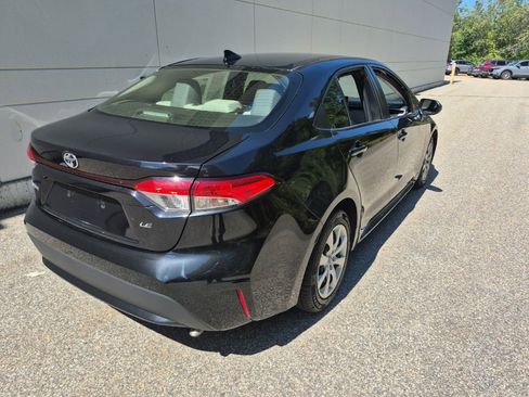 Used 2021 Toyota Corolla LE image 7