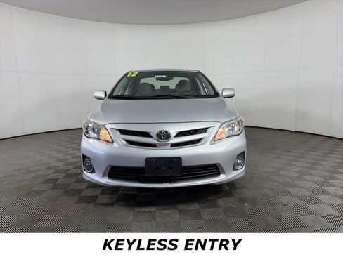Used 2012 Toyota Corolla LE image 2