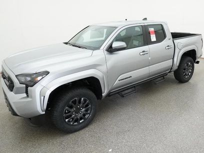 New 2025 Toyota Tacoma SR5