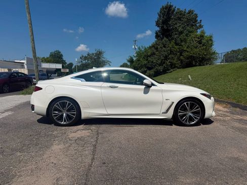 Used 2017 INFINITI Q60 2.0t w/ Premium Plus Package 2.0T AWD/4WD image 5
