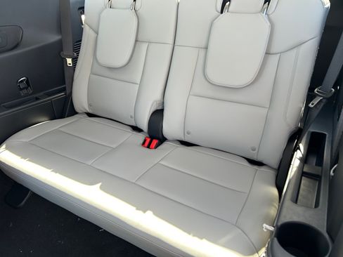 New 2026 Ford Explorer Platinum w/ LUX Leather Package AWD/4WD image 31