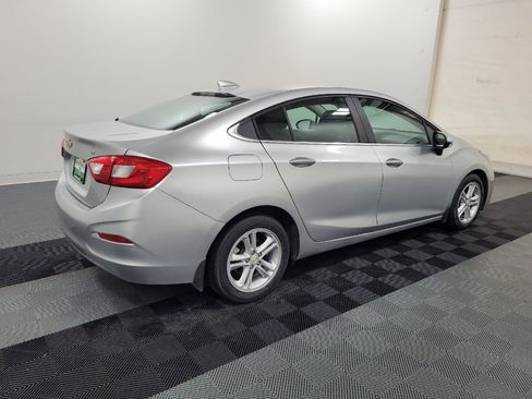 Used 2016 Chevrolet Cruze LT FWD image 10