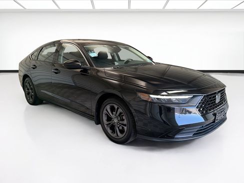 Used 2023 Honda Accord EX image 3