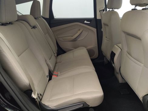 Used 2017 Ford Escape SE image 19