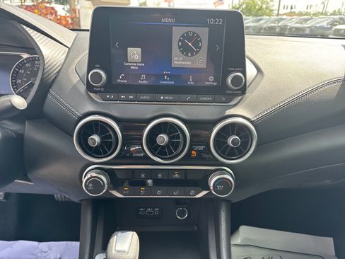 Certified 2022 Nissan Sentra SV FWD image 18