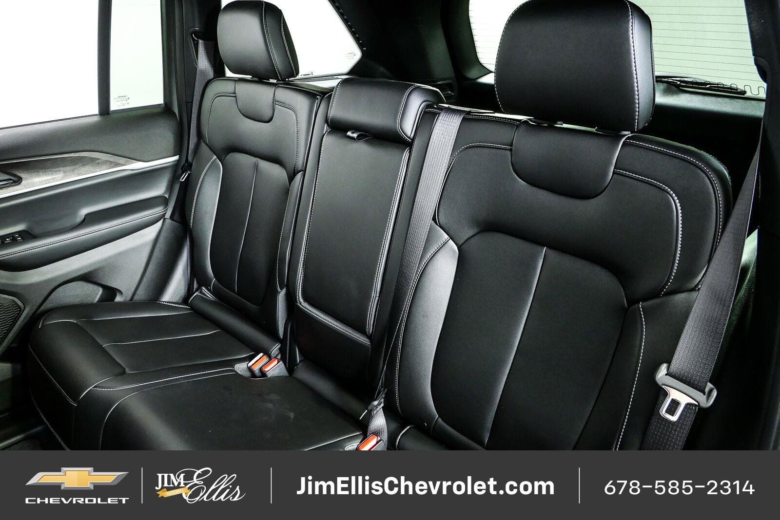Used 2025 Jeep Grand Cherokee Limited w/ Black Appearance Package RWD image 18